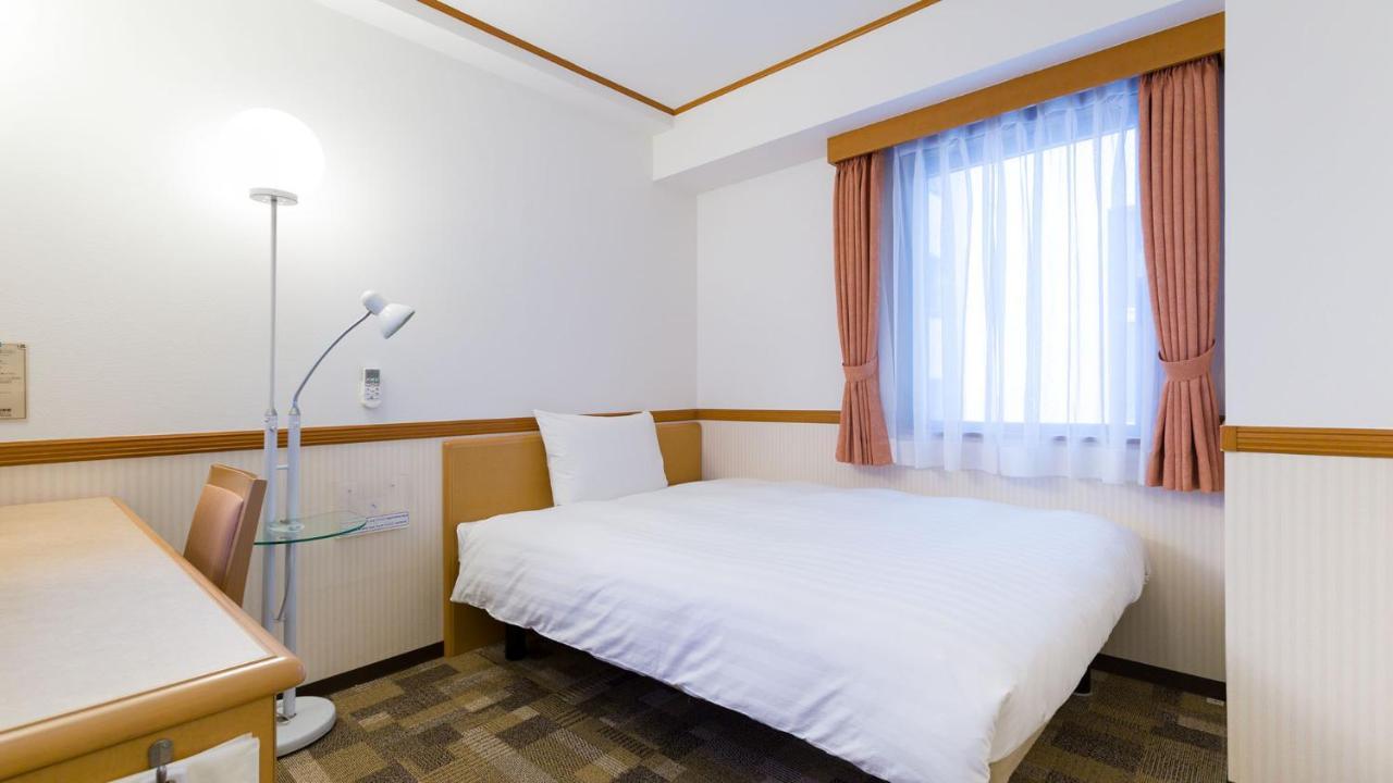 Toyoko Inn Kobe Sannomiya-Eki Higashi Bagian luar foto