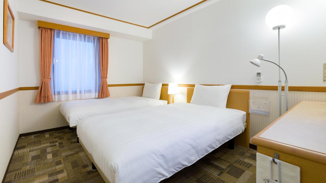 Toyoko Inn Kobe Sannomiya-Eki Higashi Bagian luar foto