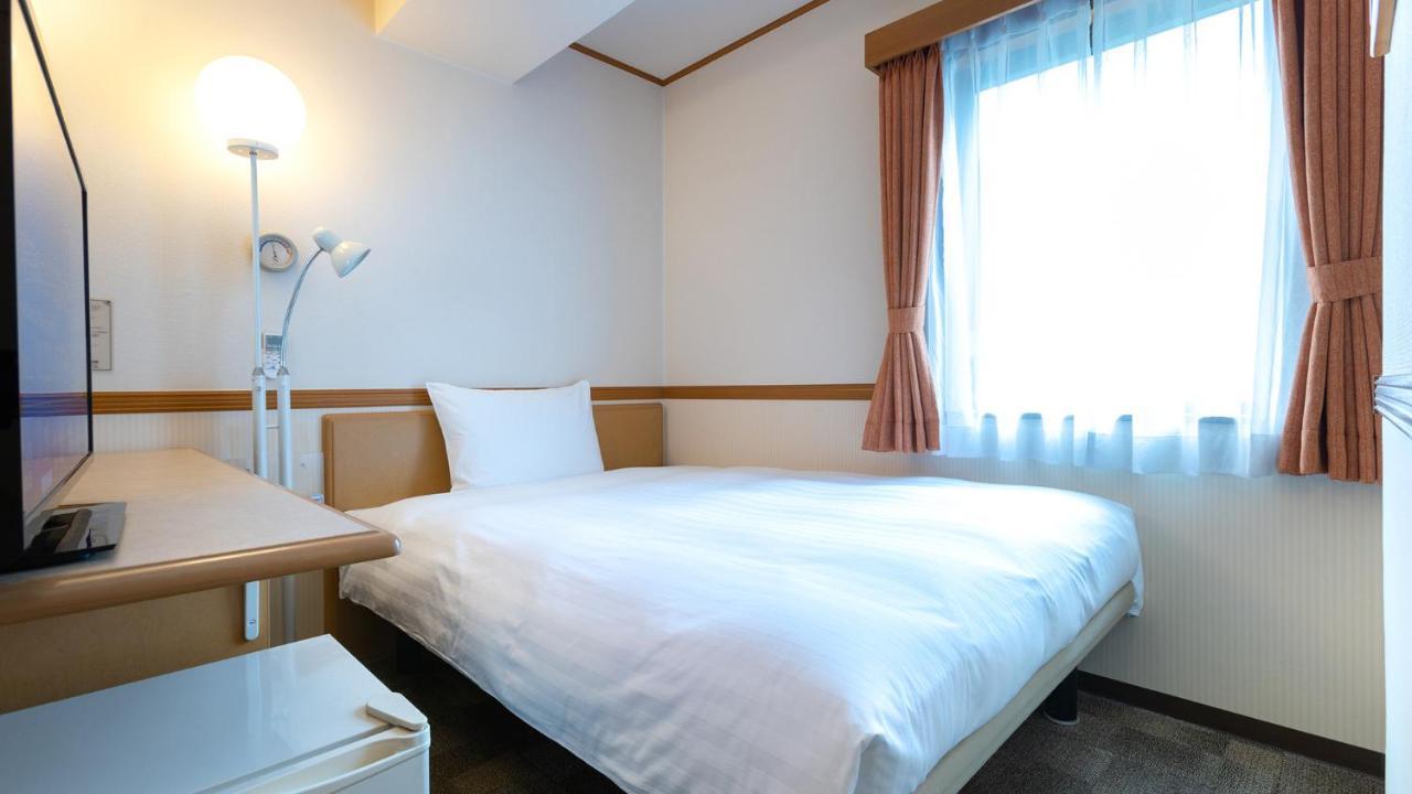 Toyoko Inn Kobe Sannomiya-Eki Higashi Bagian luar foto