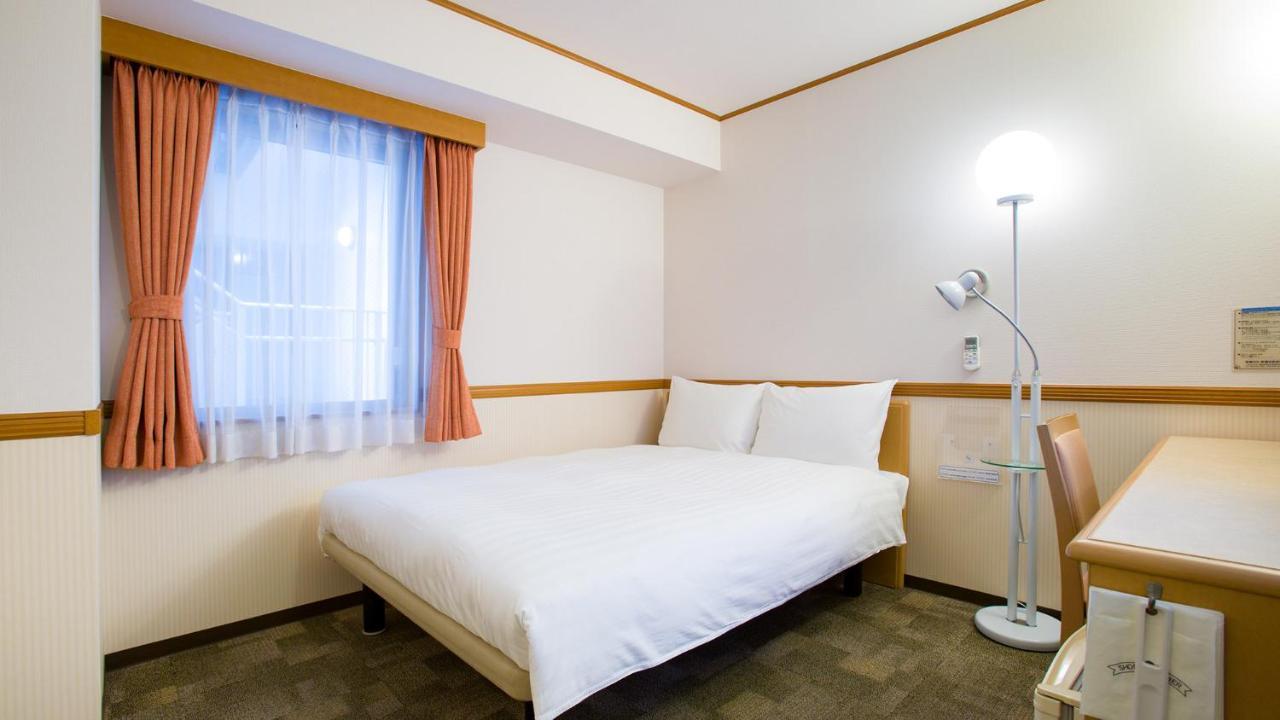 Toyoko Inn Kobe Sannomiya-Eki Higashi Bagian luar foto