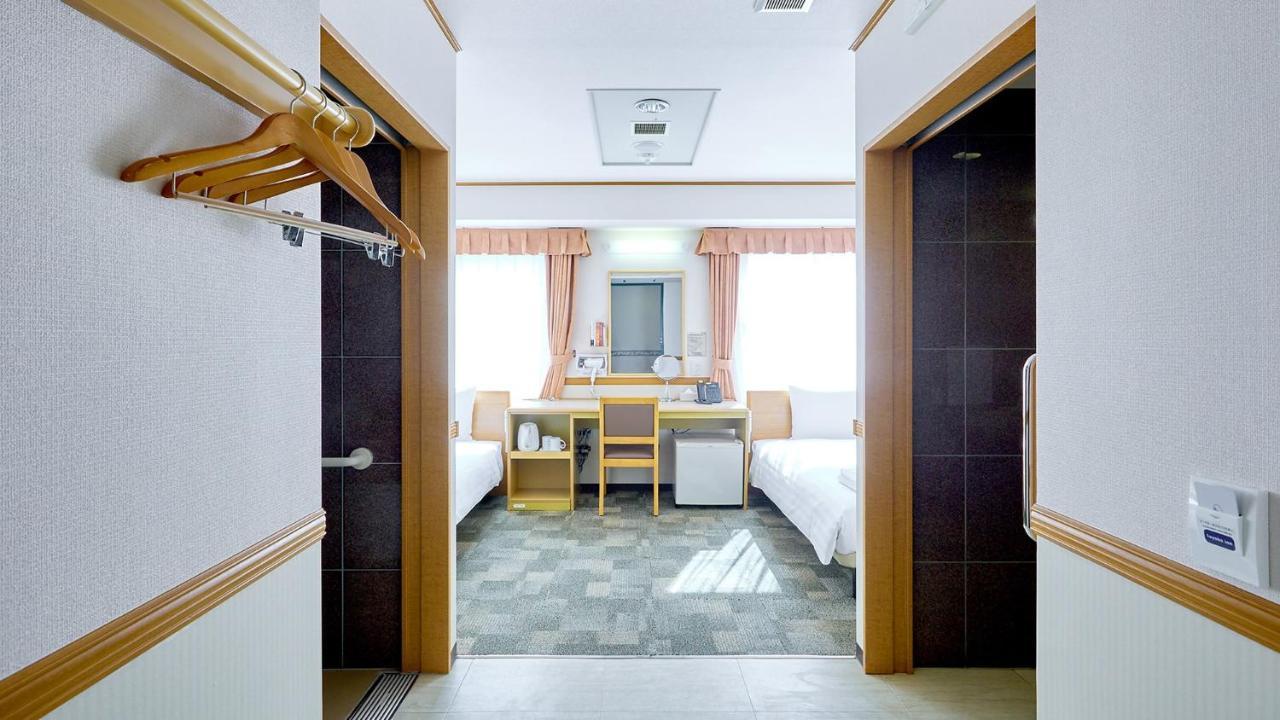 Toyoko Inn Kobe Sannomiya-Eki Higashi Bagian luar foto