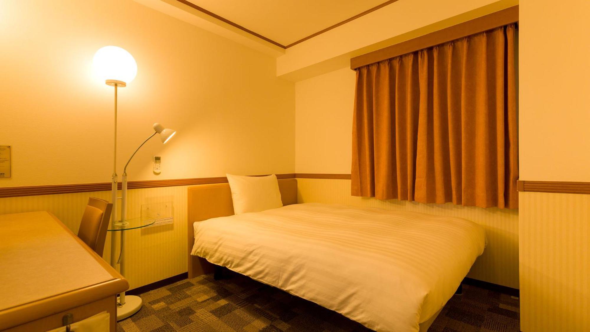Toyoko Inn Kobe Sannomiya-Eki Higashi Ruang foto